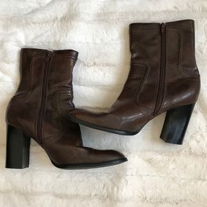 Super Chic Brown Ankle Boots